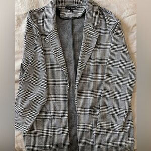 Love Tree Women's Black and White Plaid Jacket